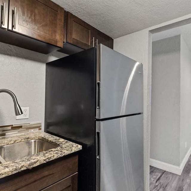 1-bedroom apartment at Oakwood Reserve Apartments in Tallahassee, FL
